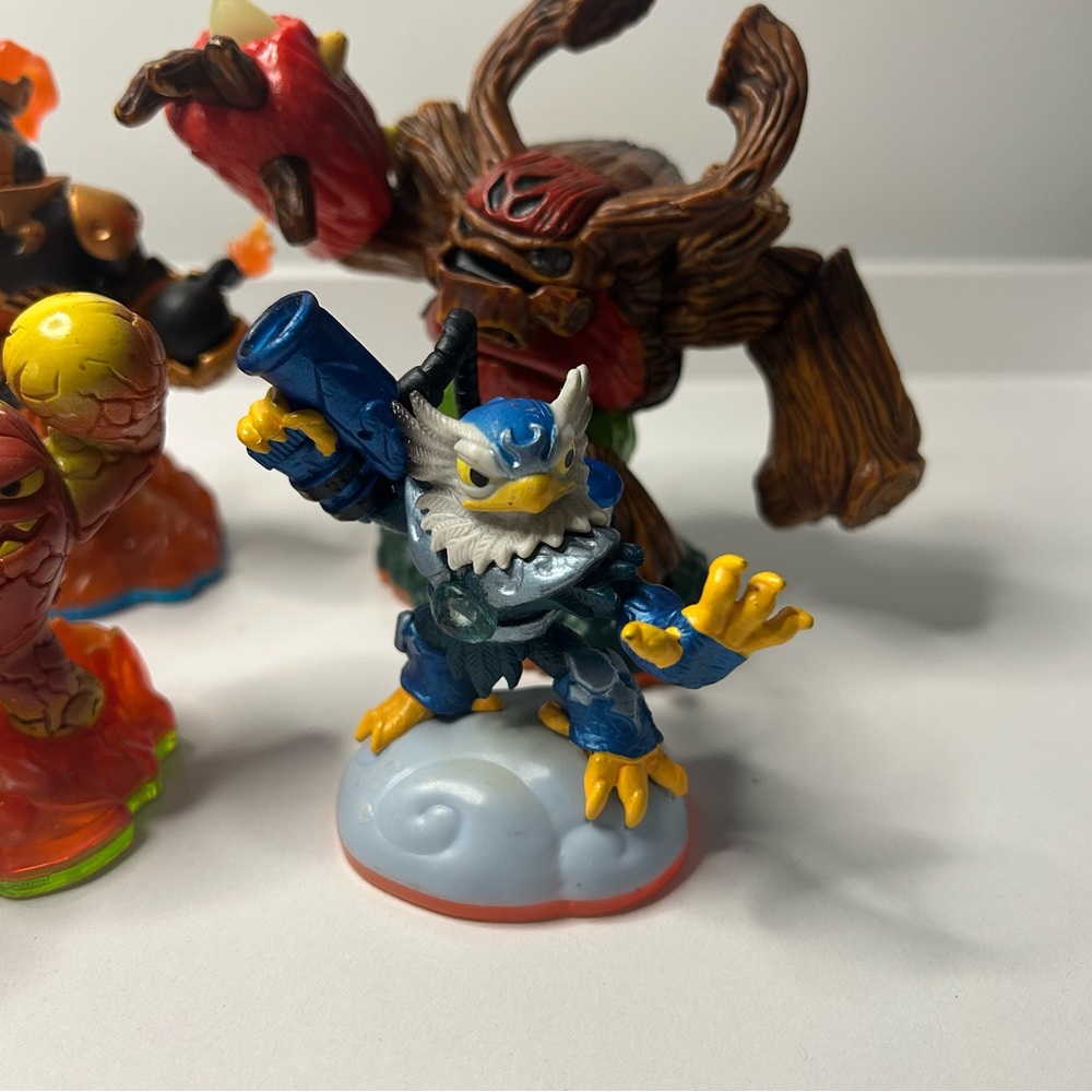 Assorted Skylanders Figures - Set Of 5 - Picture 4 of 6